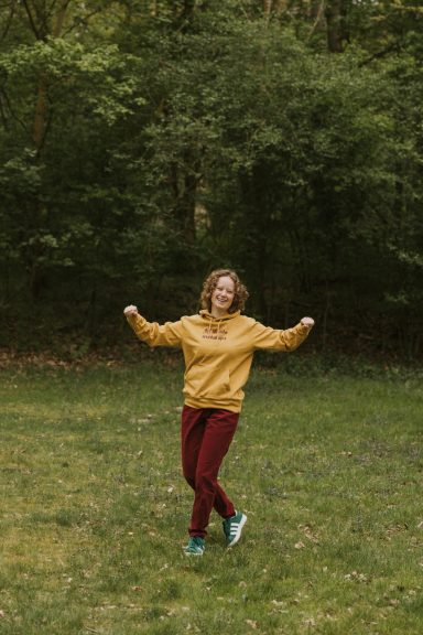 Emoties dansen (Testfase). Hoe kun je je lichaam en muziek gebruiken om je emoties te uiten? Vandaag gaan de kinderen ermee experimenteren.
